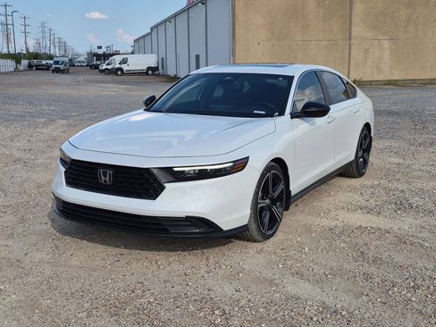 Used 2024 Honda Accord Sport image 10