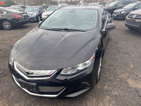 Used 2017 Chevrolet Volt LT w/ Comfort Package image 16