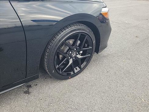 Used 2025 Honda Civic Sport image 27