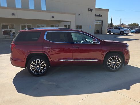 Used 2020 GMC Acadia Denali w/ Denali Ultimate Package image 6