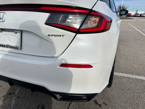Used 2024 Honda Civic Sport image 9