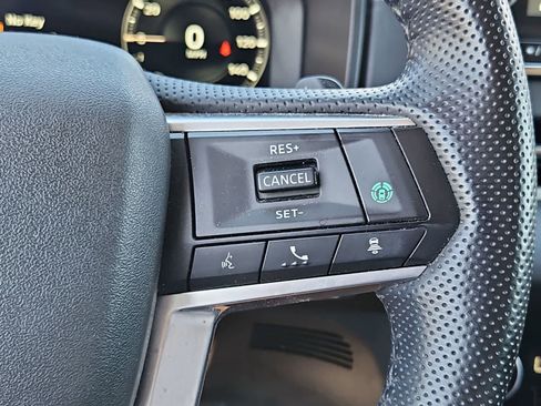 Used 2023 Mitsubishi Outlander SE image 26