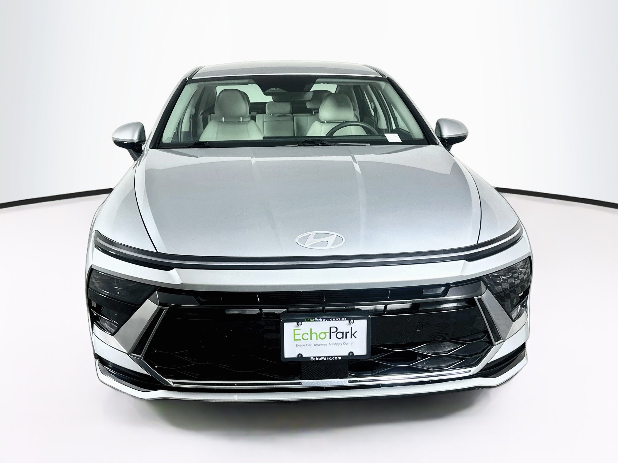 Used 2025 Hyundai Sonata SEL FWD image 2