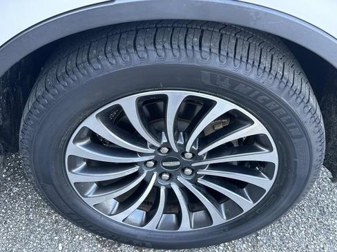 Used 2022 Lincoln Aviator Reserve w/ Equipment Group 201A image 35