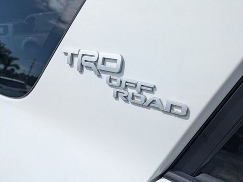 Used 2020 Toyota 4Runner TRD Off-Road Premium image 19