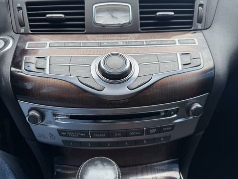 Used 2011 INFINITI M37 w/ Deluxe Touring Pkg RWD image 17