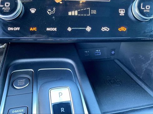 Used 2025 INFINITI QX60 Luxe w/ Black Edition image 31