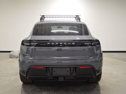 New 2026 Porsche Macan 4 Electric AWD/4WD image 6