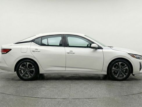 Used 2025 Nissan Sentra SV FWD image 11