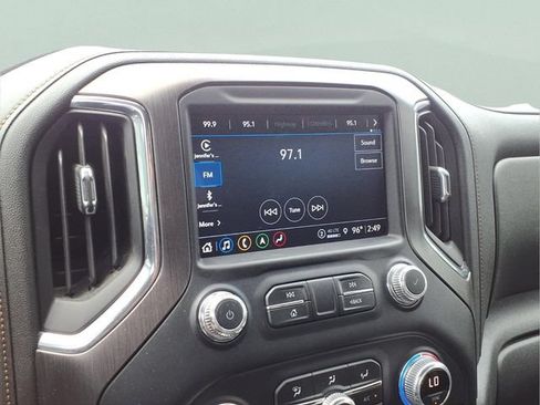 Used 2022 GMC Sierra 1500 AT4 w/ AT4 Preferred Package AWD/4WD image 8