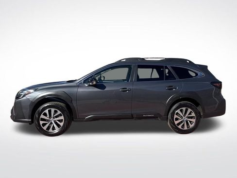 Used 2023 Subaru Outback Premium AWD/4WD image 4