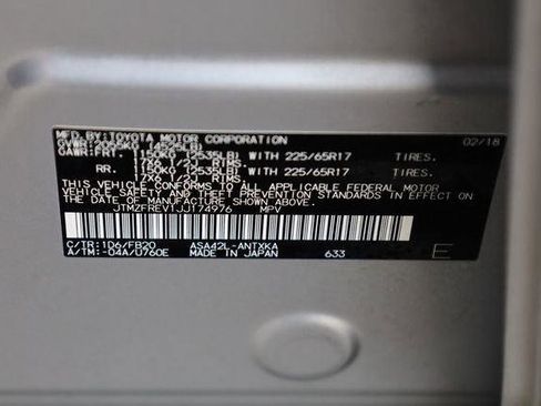 Used 2018 Toyota RAV4 LE image 12