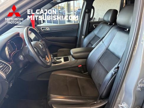 Used 2022 Jeep Grand Cherokee Laredo X RWD image 11