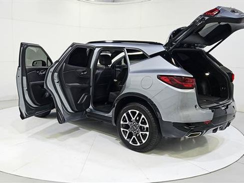 Used 2025 Chevrolet Blazer RS FWD image 31