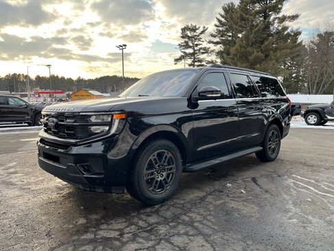 Used 2025 Ford Expedition Max Active image 3