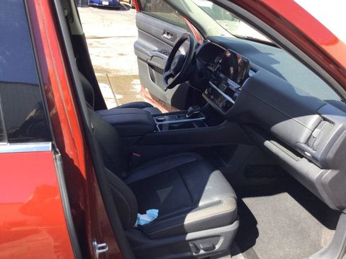 Used 2022 Nissan Pathfinder SL w/ SL Premium Package image 23