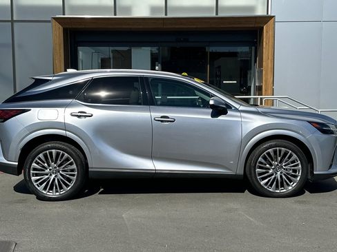 Used 2024 Lexus RX 450h 450h+ Luxury w/ Convenience Package image 8