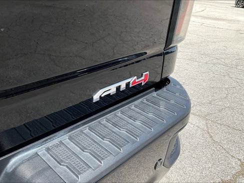 Used 2025 GMC Sierra 2500 AT4 w/ AT4 Premium Plus Package AWD/4WD image 29