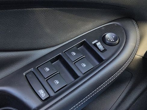 Used 2019 Buick Envision Essence image 27