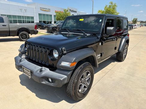 Used 2020 Jeep Wrangler Unlimited Sport S AWD/4WD image 9