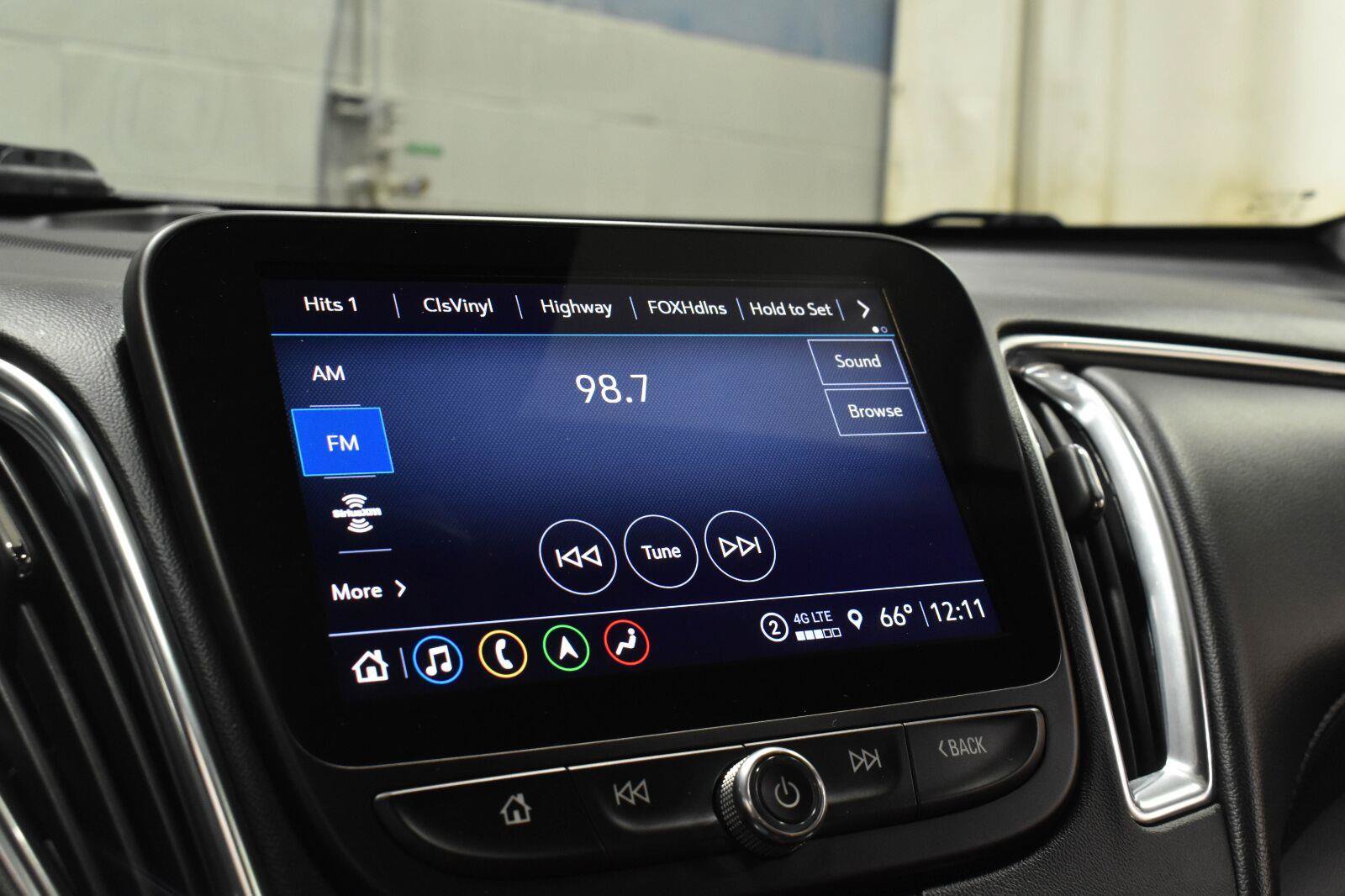 Used 2022 Chevrolet Malibu Premier FWD image 15