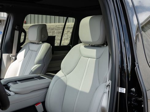 New 2026 Jeep Grand Wagoneer Limited w/ Premium Group II AWD/4WD image 26
