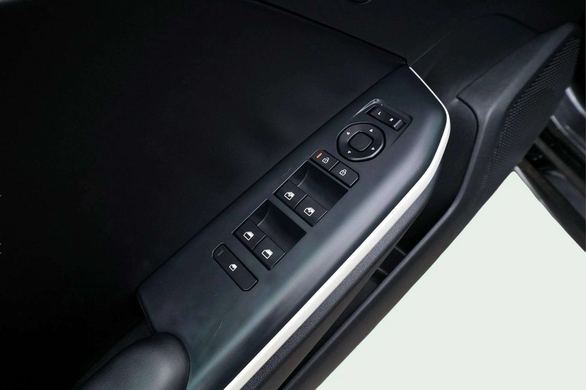 Used 2025 Kia K4 GT-Line w/ GT-Line Sunroof Package FWD image 16