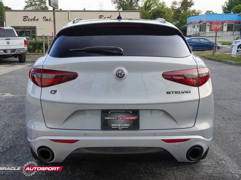 Used 2020 Alfa Romeo Stelvio Ti image 6