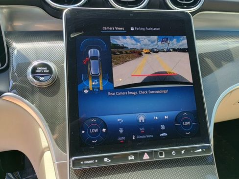 Used 2025 Mercedes-Benz GLC 300 image 30