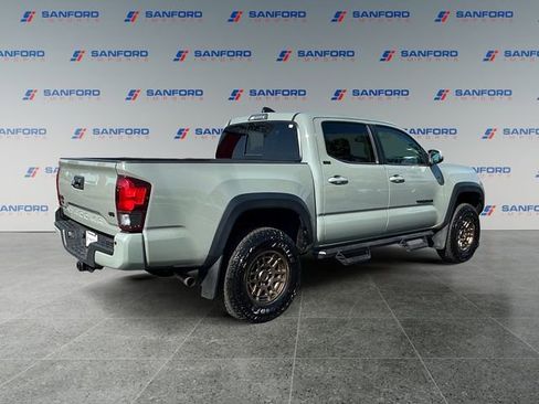 Used 2022 Toyota Tacoma SR5 w/ Trail Edition AWD/4WD image 5