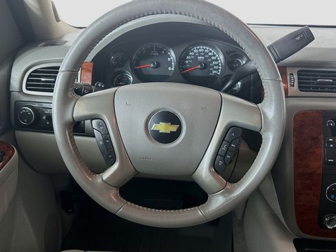Used 2014 Chevrolet Tahoe LT w/ Luxury Package AWD/4WD image 18