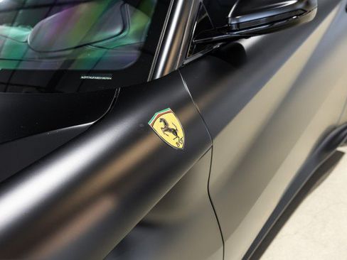 Used 2014 Ferrari F12 Berlinetta RWD image 17