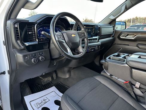 Used 2025 Chevrolet Silverado 1500 LT image 19