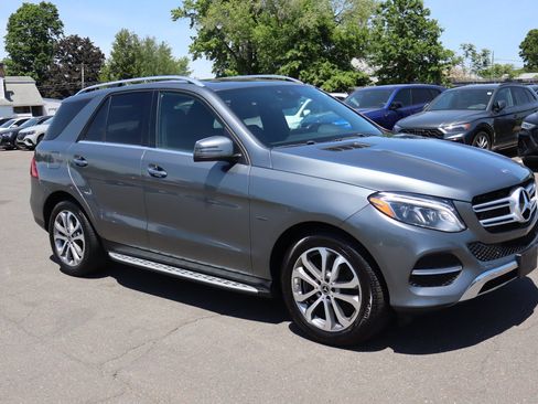Used 2018 Mercedes-Benz GLE 550e 4MATIC image 3
