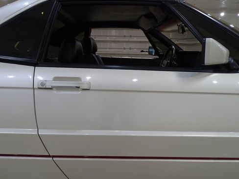 Used 1991 Cadillac Allante FWD image 33