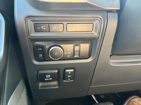 Used 2023 Ford F150 Lariat w/ Equipment Group 502A High image 33