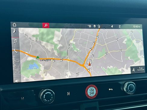 Used 2025 Porsche Macan Turbo image 19