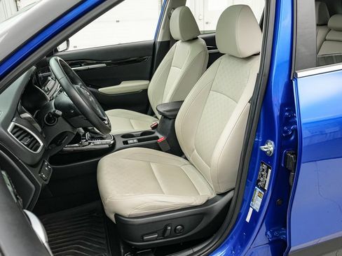 Used 2023 Kia Seltos SX w/ SX Sunroof Package image 11