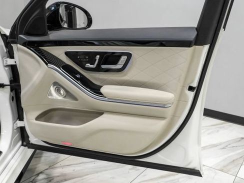 Used 2022 Mercedes-Benz S 580 4MATIC Sedan image 40