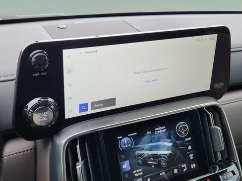 New 2026 Lexus LX 600 4WD w/ Luxury Package image 11