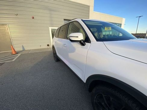 Used 2021 Kia Telluride SX w/ SX Prestige Package image 12