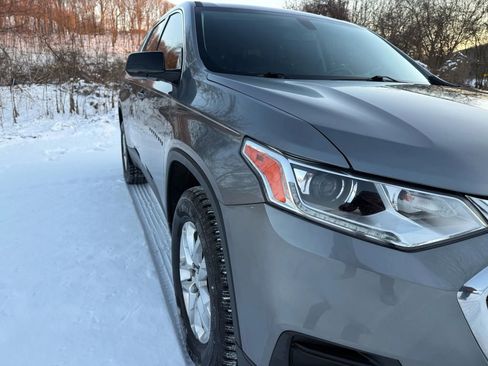 Used 2020 Chevrolet Traverse LS image 17