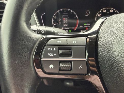 Used 2025 Honda Pilot Touring image 29