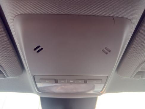 Certified 2019 Chevrolet Trax LT w/ Redline Edition FWD image 22