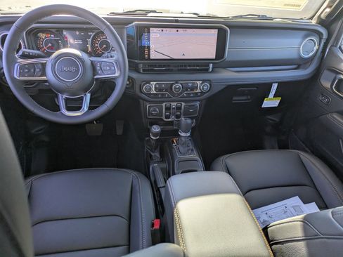 New 2026 Jeep Wrangler Unlimited Sahara AWD/4WD image 23