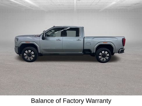 Used 2024 GMC Sierra 2500 Denali w/ Denali Reserve Package image 9
