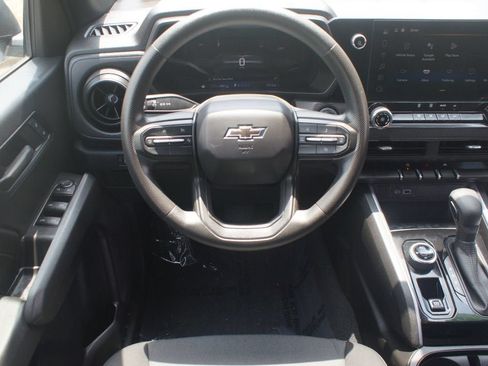 Used 2023 Chevrolet Colorado Trail Boss w/ Advanced Trailering Package AWD/4WD image 5