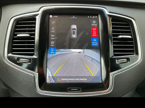 Certified 2023 Volvo XC90 B6 Plus w/ Protection Package Premier AWD/4WD image 17
