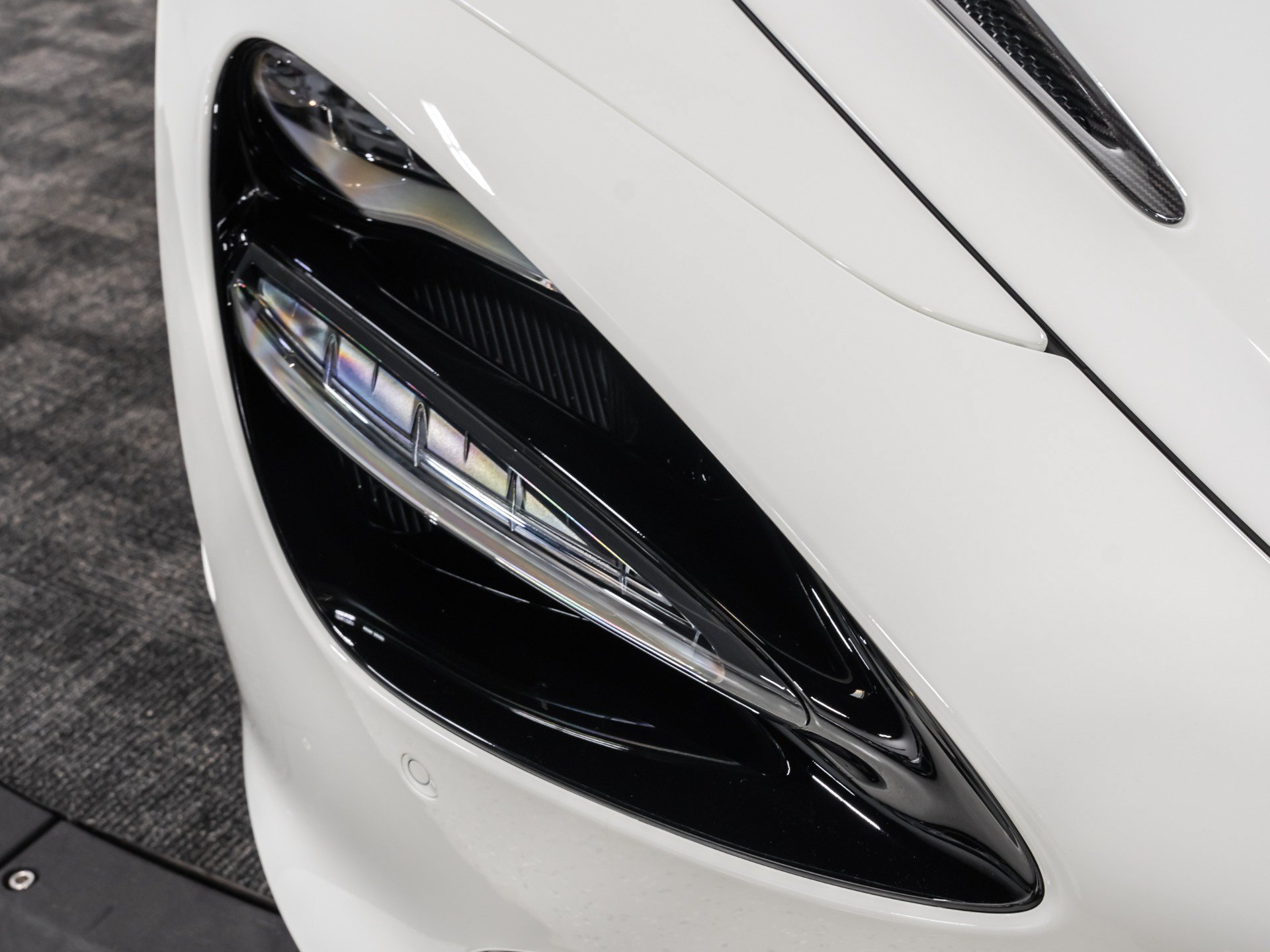 Used 2021 McLaren 720S Performance RWD image 30