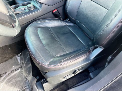 Used 2018 Ford Explorer Sport w/ Equipment Group 401A image 19